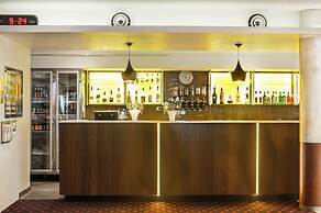 Ramada Hotel & Suites Sydney Cabramatta