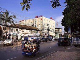 ibis Vientiane Nam Phu
