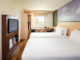 ibis Vientiane Nam Phu