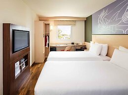 ibis Vientiane Nam Phu