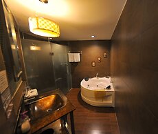 Shervinton Executive Boutique Hotel