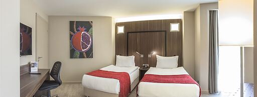 Ramada Encore by Wyndham Izmir