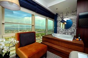 Ramada Encore by Wyndham Izmir
