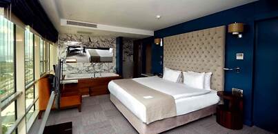 Ramada Encore by Wyndham Izmir