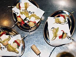 Hotel Woolstore 1888, Sydney - Handwritten Collection