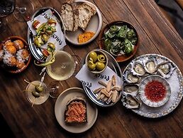 Hotel Woolstore 1888, Sydney - Handwritten Collection