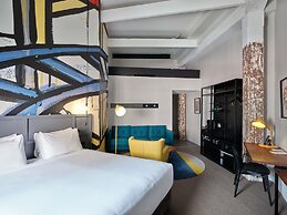 Hotel Woolstore 1888, Sydney - Handwritten Collection