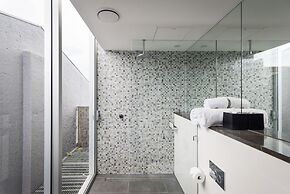 Hotel Woolstore 1888, Sydney - Handwritten Collection