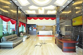 Hallmark Crown Hotel