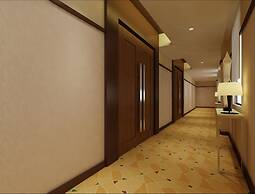 Hallmark Crown Hotel