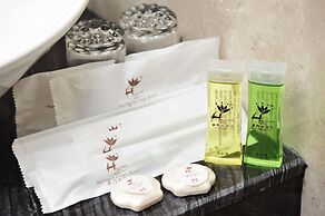 Hallmark Crown Hotel