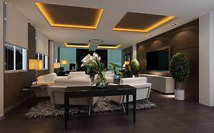 Hallmark Crown Hotel