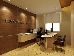 Hallmark Crown Hotel