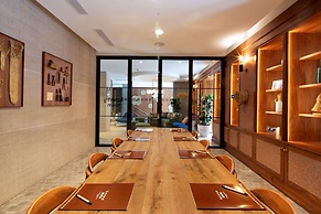 Atocha Hotel Madrid, Tapestry Collection by Hilton