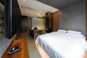 Hotel The Designers Hongdae