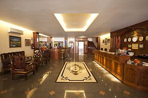 Golden House International Hotel