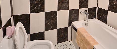 Golden House International Hotel