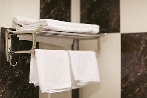 Golden House International Hotel