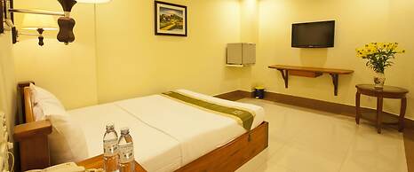 Golden House International Hotel