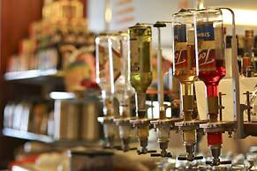 Golden House International Hotel