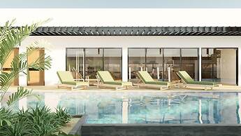 Seda Centrio - Newly Renovated