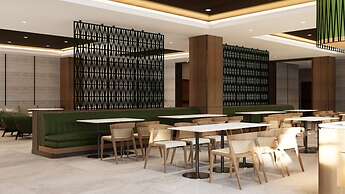 Seda Centrio - Newly Renovated