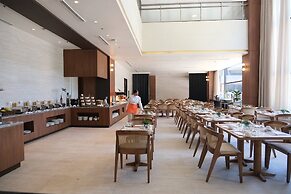 Seda Abreeza - Newly Renovated