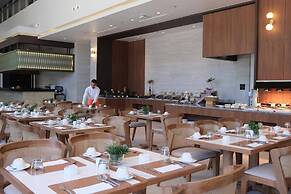 Seda Abreeza - Newly Renovated