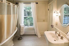 Windsor Mansion Inn
