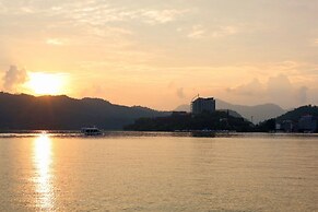 GRAND HILAI SUN MOON LAKE