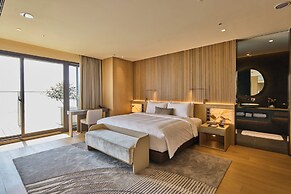 GRAND HILAI SUN MOON LAKE