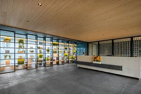 GRAND HILAI SUN MOON LAKE