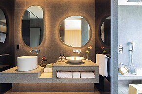 GRAND HILAI SUN MOON LAKE