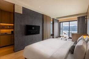 GRAND HILAI SUN MOON LAKE