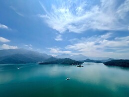 GRAND HILAI SUN MOON LAKE