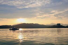 GRAND HILAI SUN MOON LAKE