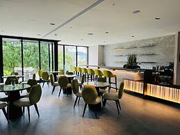 GRAND HILAI SUN MOON LAKE