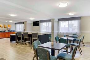 Comfort Inn & Suites Pacific - Auburn