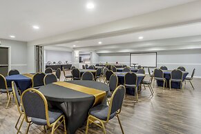 Comfort Inn & Suites Pacific - Auburn