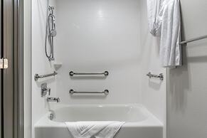 Comfort Inn & Suites Pacific - Auburn