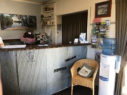 Nicholas Royal Motel