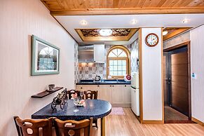 PalmValley Pool Villa Resort