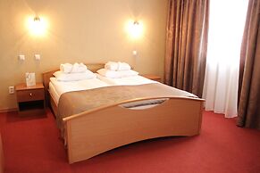 Amaks City Hotel