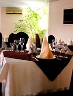 Amaks City Hotel