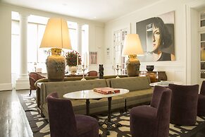 Hotel B