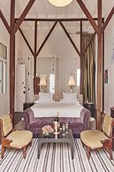 Hotel B