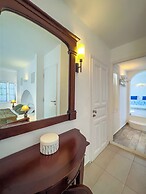 Aspalathras White Hotel