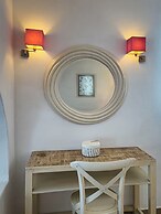 Aspalathras White Hotel