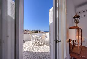 Aspalathras White Hotel