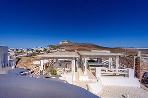 Aspalathras White Hotel